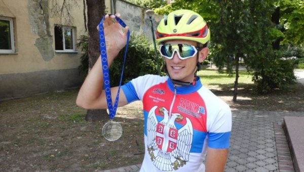 ДО МЕДАЉЕ ВОЗИО 704 КИЛОМЕТРА: Стаза успеха бициклисте Милована Бајчетића из Сивца на Европском 24-часовном маратону