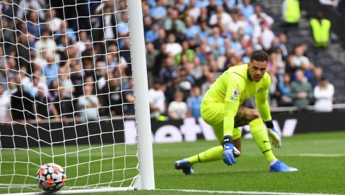 СОН РАСТУЖИО ШАМПИОНА: Тотенхем бољи од Ситија, али где је Кејн?