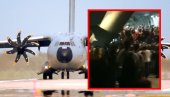 OPŠTI HAOS NA AERODROMU U KABULU: LJudi navalili da se ukrcaju u avione, snimak zabeležio paniku i očajanje Avganistanaca (VIDEO)