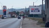NIJE BILO... MI ZNAMO: Na području opštine Rogatica osvanuo nesvakidašnji bilbord