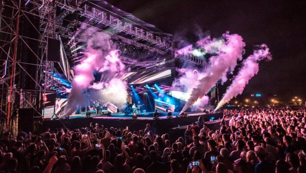 MUSIC WEEK ФЕСТИВАЛ ИПАК 3 ДАНА, АЛИ У ПОЈАЧАНОМ САСТАВУ: НАСТУПАЈУ КАРЛЕУША И СЕНИДА