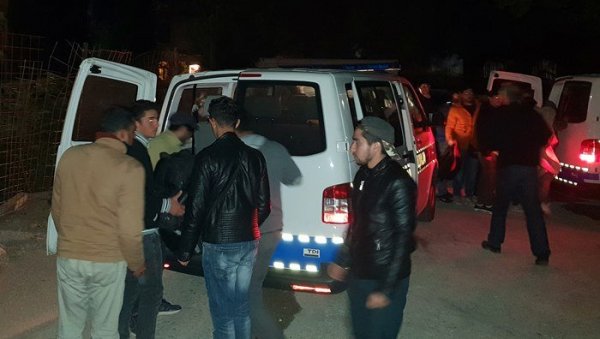 СПРЕЧЕНО КРИЈУМЧАРЕЊЕ МИГРАНАТА: Полиција у месту Самобор код Гацка јуче је ухапсила два држављанина БиХ