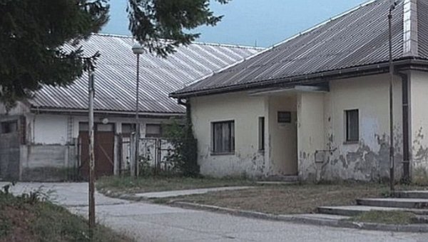 СКИДА СЕ ВЕО ТАЈНЕ СА ТАРЕ: У Фабрику дувана у Мојковцу после више од десет година ушли истражитељи тужилаштва