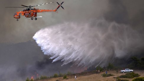 SRUŠIO SE KANADER U GRČKOJ: Letelica pala dok je pokušavala da ugasi vatru