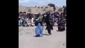 STRAVIČAN SNIMAK: Taliban ženu ubija od batina -  narod sedi i gleda (VIDEO)