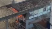 NOVI POŽAR NA NOVOM BEOGADU: Vatra izbila u napuštenom lokalu