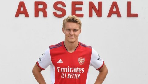 ЗВАНИЧНО: Мартин Едегор нови играч Арсенала