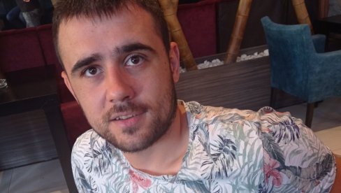 PUCNJAVA NA SVE STRANE, TALIBANI UBIJAJU CIVILE!: Aleksandar stigao u Gračanicu iz Kabula