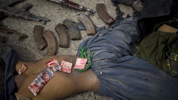 ЕКСПЛОЗИЈА У ПАКИСТАНУ: Бомбаш самоубица напао Кинезе, убио два детета