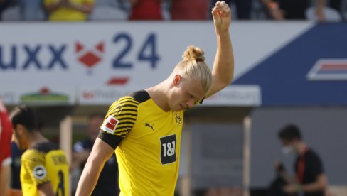 BUNDESLIGA: Kiks Dortmunda, Kostićev Ajntraht bez pobede