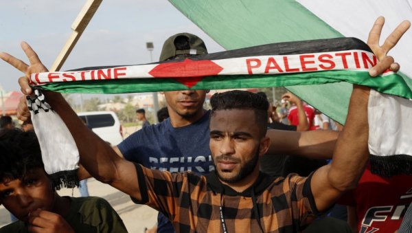 НОВИ СУКОБИ У ЈЕРУСАЛИМУ: Израелски десничари провоцирали Палестинце, хиљаде полицајаца распоређено у граду (ВИДЕО)