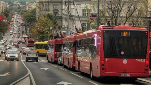 PROMENA REŽIMA SAOBRAĆAJA U BEOGRADU ZBOG DANA DRŽAVNOSTI: Menjaju se trase nekoliko linija gradskog prevoza