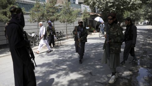 TALIBANI DEMANTUJU: Karzai nije u kućnom pritvoru