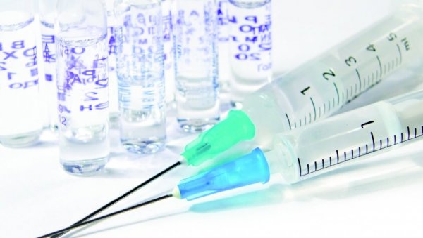 БРИТАНСКО ИСТРАЖИВАЊЕ: Безбедно упоредо примање вакцина против ковида и грипа