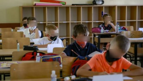 SA MASKAMA U ŠKOLSKE KLUPE: Novi talas pandemije virusa korona neće ugroziti početak školske godine u Crnoj Gori