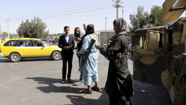 СТРАВИЧНИ ПОДАЦИ:  Број погинулих у експлозијама у Кабулу порастао на 110!