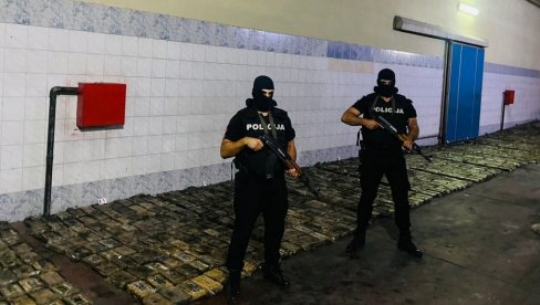 Policija sa puškama na ulicama: Haos u Beranama - postoji opasnost da će se dogoditi terorističi napad