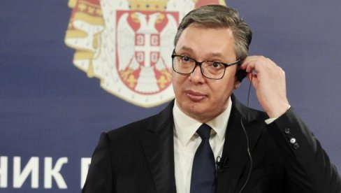 PONOSAN SAM NA VISOK REJTING SRBIJE Predsednik Vučić: Najbrže nam rastu plate i penzije u celom regionu!