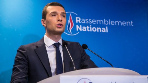 NEODGOVORNO I OPASNO IZAZIVANJE RUSIJE: Predsednik najjače francuske stranke upozorio Makrona