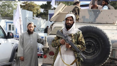 KRENULI OD VRATA DO VRATA: Talibani ostavljaju jezive poruke, uskoro će početi masovno da padaju glave