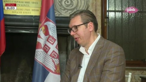VUČIĆ O ODLASKU NA CETINJE: Sve razmatram svakodnevno - doneću odluku koja je u skladu sa interesima Srbije i SPC