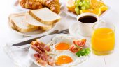DORUČKUJTE OBILNO: Večernju rutinu zamenite jutarnjom i tako sprečite gojaznost