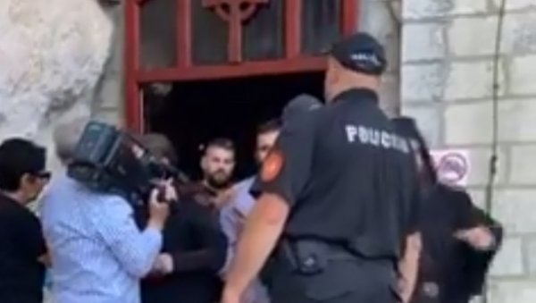 НАПАДНУТ ЦЕТИЊСКИ МАНАСТИР: Сраман инцидент у Црној Гори! (ВИДЕО)