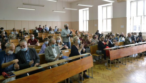 ПОСВЕЋЕНОСТ СРПСКОМ ЈЕЗИКУ: Свечано отворен 51. Скуп слависта на Филолошком факултету у београду