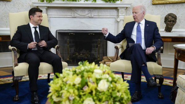 ЗЕЛЕНСКИ СТИЖЕ У ВАШИНГТОН: Бајден позвао украјинског председника на састанак у Белој кући