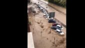 OSTAVILA PUSTOŠ: Olujna kiša izazvala poplave u nekoliko delova Španije, bujice nosile kola, hiljade ljudi bez struje (VIDEO)