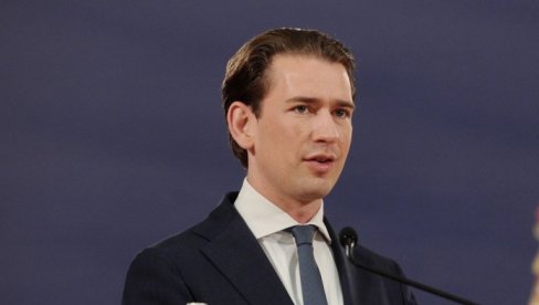 МРЕЖЕ СЕ УСИЈАЛЕ ЗБОГ ФОТКЕ КУРЦА: Како данас изгледа бивши канцелар Аустрије?
