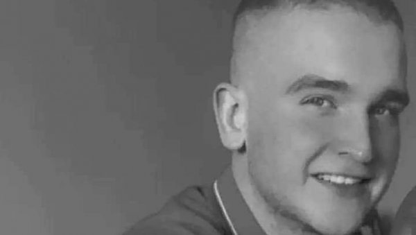 ПРИЈАТЕЉИ ТРАЖЕ ПРАВДУ ЗА ЈОВАНА: Још нису утврђене све околности погибије младића пре две недеље у Бечеју