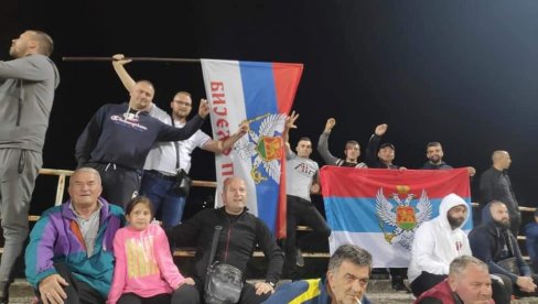 SKANDAL NA FUDBALSKOJ UTAKMICI U BIJELOM POLJU: Delegat prekidao utakmicu zbog crnogorske zastave