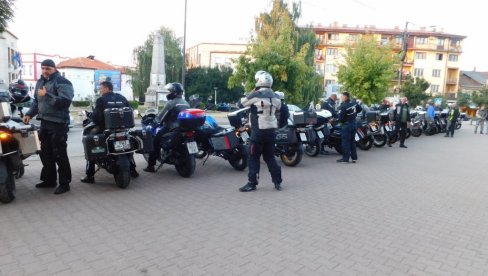 BAJKERI NE ZAOBILAZE OVU VAROŠ: Učesnici 10. „Balkan relija“ bili gosti Vlasotinca (FOTO)