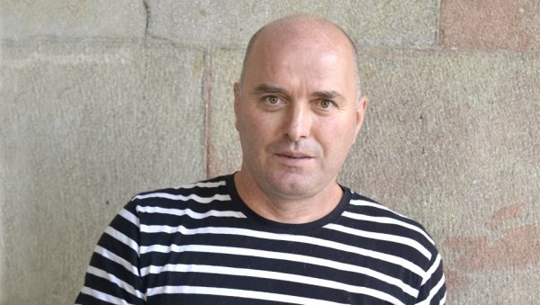 ЗЕМИ МЕ, ЗЕМИ И ЧАЈ ГОРО, ЛАНЕ МОЈЕ, НАШЕ ПРВЕ СИНГЛИЦЕ: Музиколог Саша Спасојевић, за Новости, о седам деценија дискографске куће