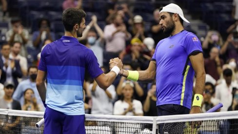 ĐOKOVIĆ JE TENIS DOVEO NA NIVO HALUCINACIJE: Beretini posle poraza od Novaka biranim rečima govorio o Srbinu