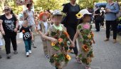 ЦЕНТРОМ ГРАДА ПРОШЕТАЛО ОКО 450 МАЛИШАНА: У оквиру Дана лудаје у Кикинди одржана поворка деце из вртића