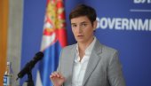 PREMIJERKA BRNABIĆ: Vučić se iz Rusije vraća kao general pukovnik