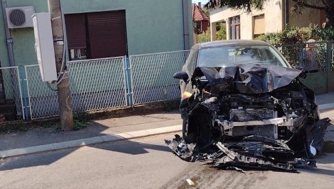 OSLEPELO GA SUNCE, PA UDARIO U TRAKTOR: Saobraćajna nesreća kod Niša, teško povređen muškarac (FOTO)