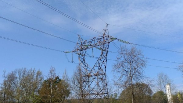 ЦЕЛО НАСЕЉЕ БЕЗ СТРУЈЕ: Планирани радови на електро-мрежи у Лединцима