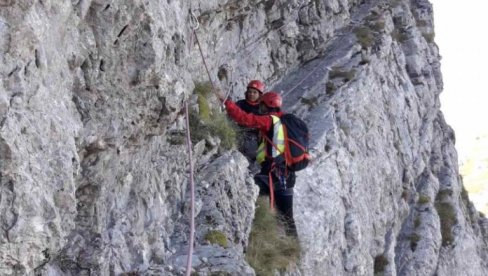 СПАСИЛАЧКА АКЦИЈА У ДОЛИНИ ГРЕБАЈЕ КОД ГУСИЊА: Страни држављанин пао у кањон!
