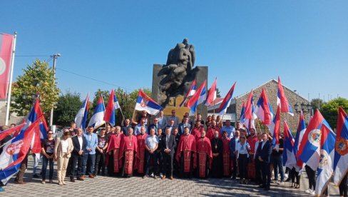 ЈЕДИНСТВОМ ДО ОПСТАНКА: Брчаци обележили Дан српског јединства