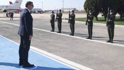 VUČIĆ STIGAO U ISTANBUL: Predsednik Srbije u poseti Turskoj