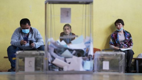 BIRAJU POSLANIKE U DRŽAVNOJ DUMI: Rusija - Ukupna izaznost birača prvog dana 16,85 odsto