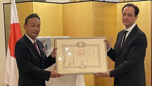 ZLATNI ZRACI ZA GORANA ĆIRIĆA: Ambasador Japana Takahiko Kacumata uručio je prolećno carsko odlikovanje