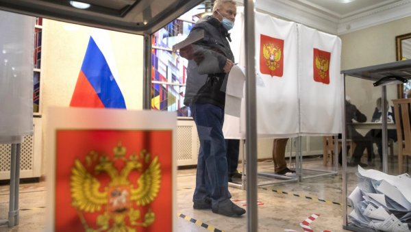 ХВАЛА ЗАПАДУ ШТО НАС ЈЕ УЈЕДИНИО: Централна изборна комисија Русије послала снажну поруку