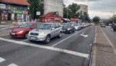 MINUT CRVENOG PRAVI KOLONU: Pametni semafori na uglu Vojislava Ilića i Ustaničke izazvali velike gužve