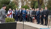 OTKRIVEN SPOMENIK VOJNIM ŽRTVAMA PRVOG SVETSKOG RATA: Pre 107 godina na ovom mestu u Zrenjaninu sahranjen prvi vojnik