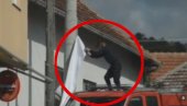 KOSOVSKI SPECIJALCI UHVAĆENI NA DELU: Snimljeni kako skidaju trasparent ZSO u Novom Brdu (VIDEO)