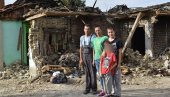 DUDAŠEVE POŽAR OSTAVIO BEZ KROVA I HLEBA: Akcija u Ruskom Krsturu da se kupi kuća petočlanoj porodici kojoj je izgoreo dom